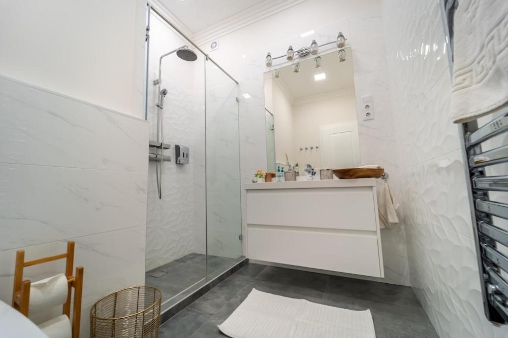 Upp Design Home Budapest Exteriör bild
