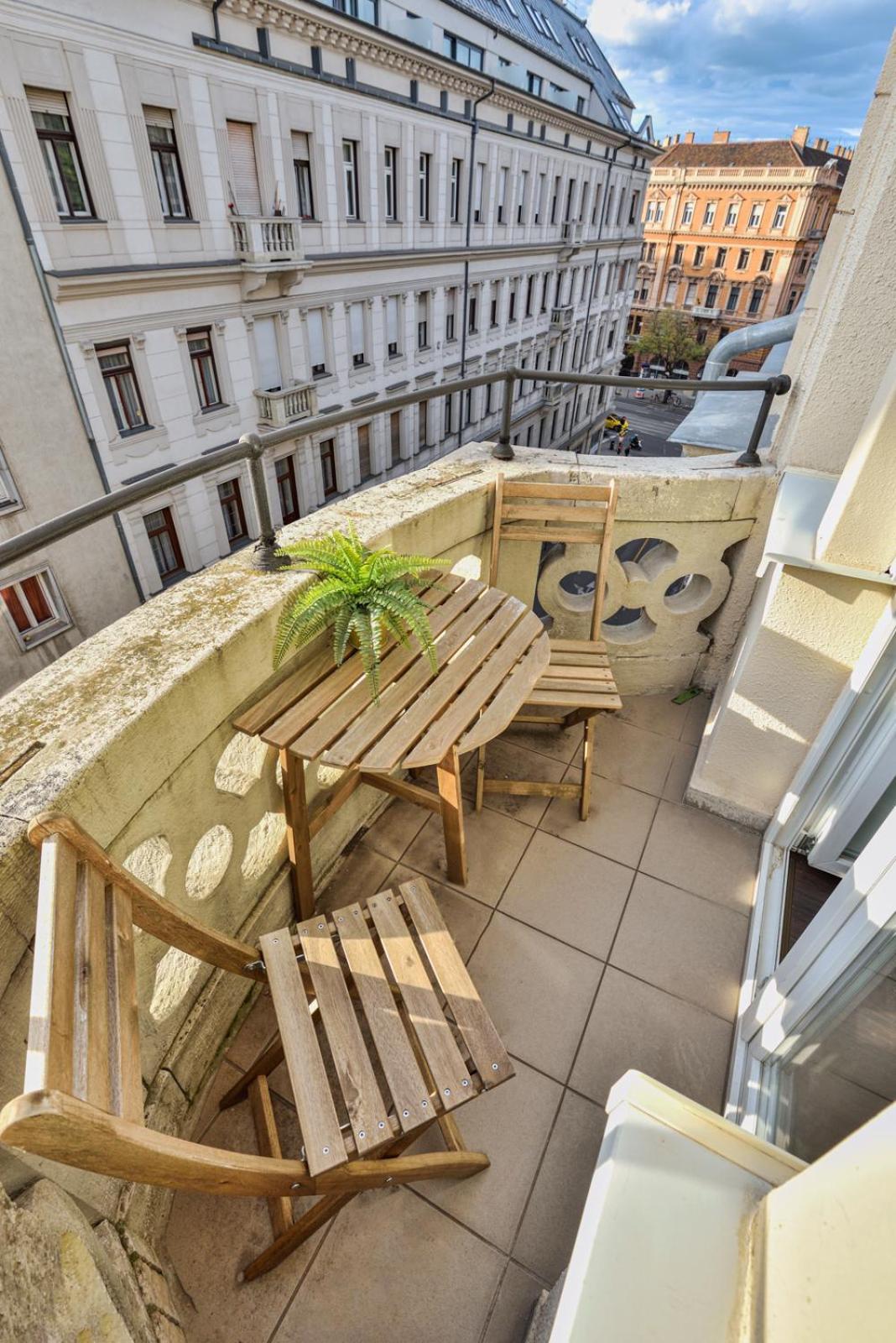 Upp Design Home Budapest Exteriör bild